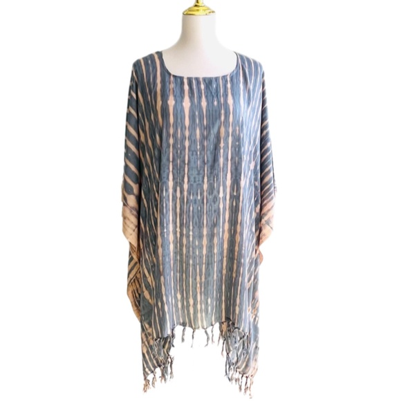 0148/ Over Sized Tie Dye women Poncho with fringed, Short Kaftan, Beach cover up - Picture 2 of 11
